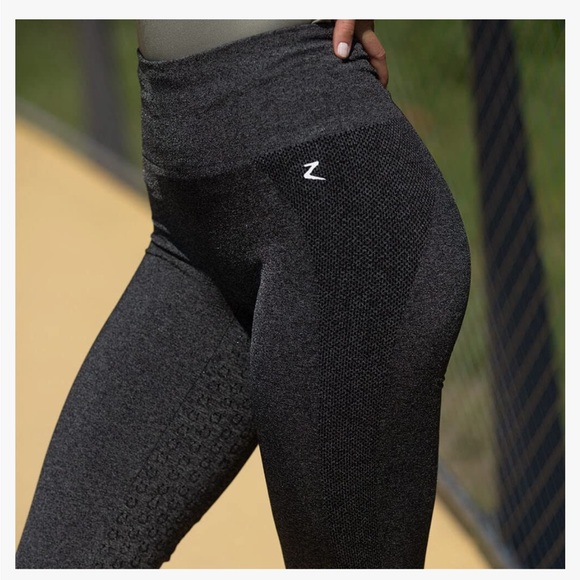 7 Pairs HORZE Naomi Women's Seamless Full Seat Equestrian Riding Tights US 22-24 - Picture 4 of 13